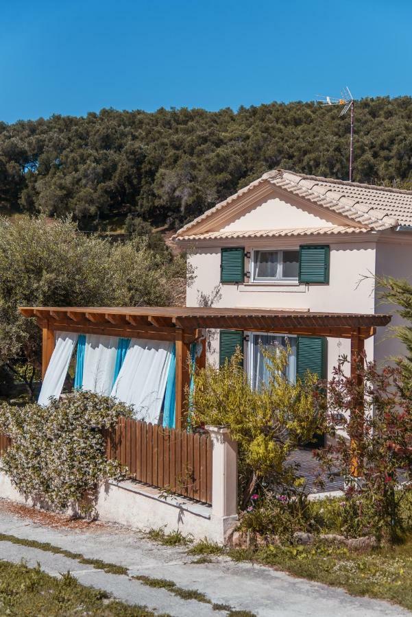 Villa Armonia Vitalades Exterior photo