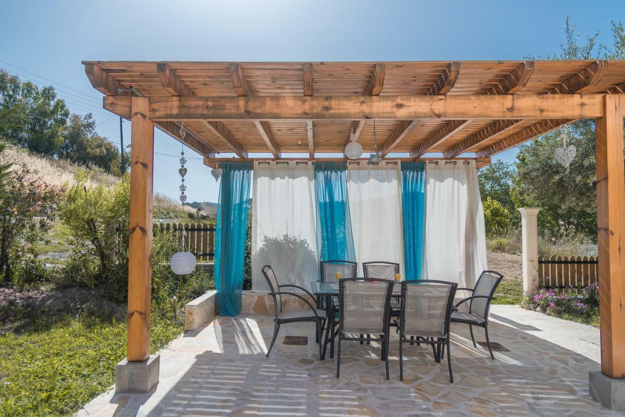Villa Armonia Vitalades Exterior photo
